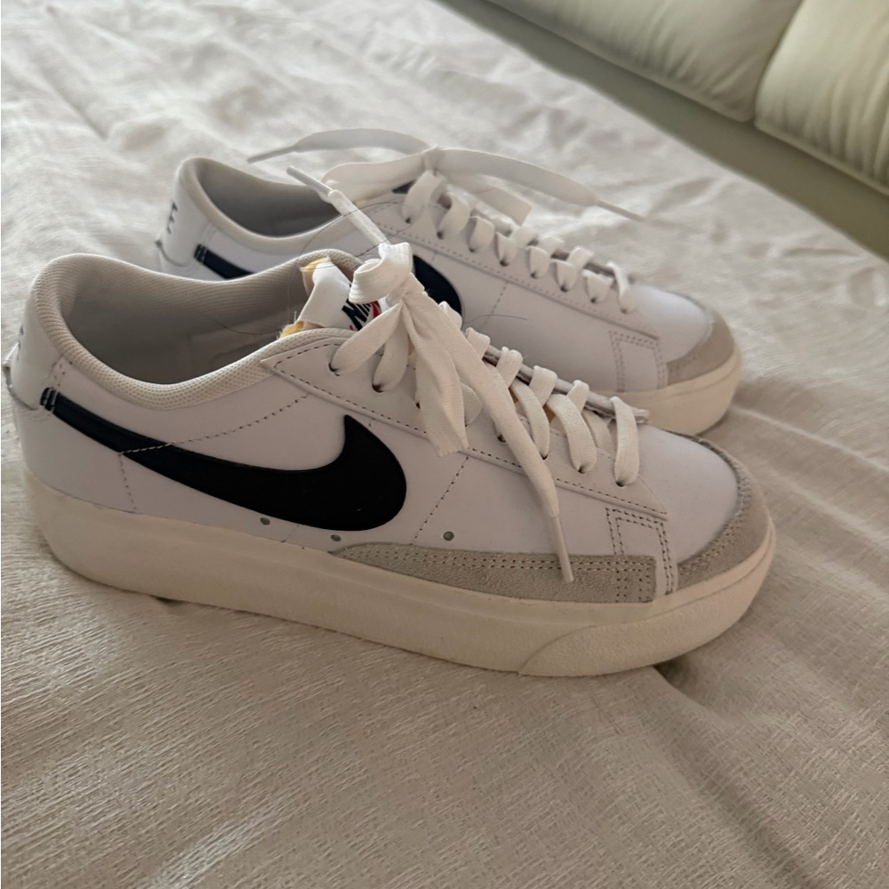 NEW Nike Blazer Low Platform Sneaker